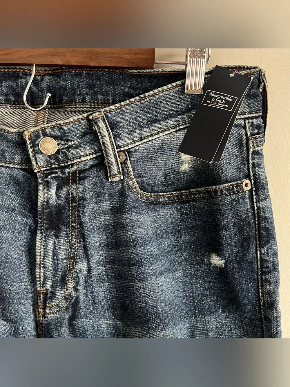 NWT Abercrombie & Fitch Rustin Athletic Skinny Jeans Distressed 31x30 Stretch